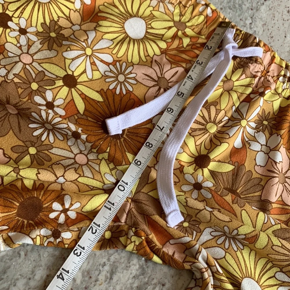 Retro Floral Design Pull on Lounge Shorts - Picture 9 of 10